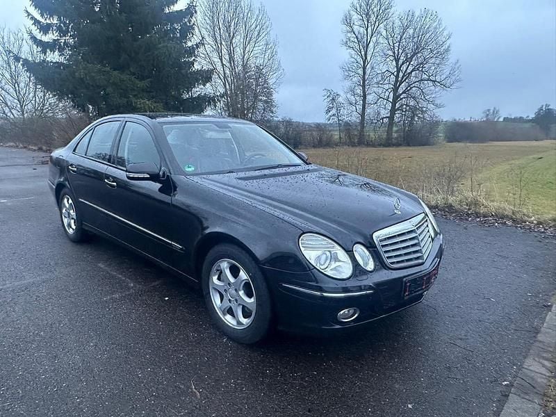 Gebraucht Mercedes E350 292 PS (214 kW) 2008 Blau Limousine