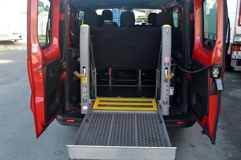 Gebraucht Opel Vivaro 125 PS (91 kW) 2015 Rot Van / Kleinbus