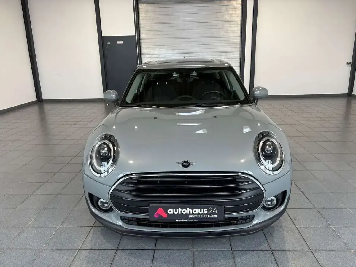 Gebraucht Mini Clubman Essential 102 PS (75 kW) 2022 Moonwalk grey (metallic) Kombi