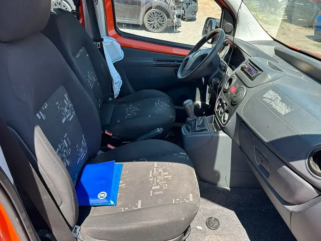 Gebraucht Fiat Qubo Active 73 PS (53 kW) 2010 Orange Van / Kleinbus