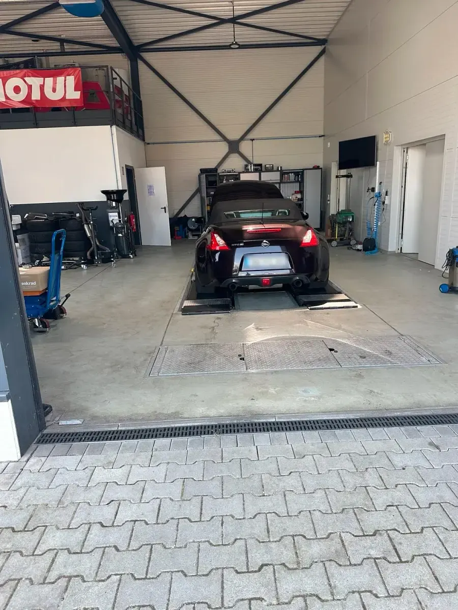 Gebraucht Nissan 370Z 328 PS (241 kW) 2010 Andere farben Cabrio
