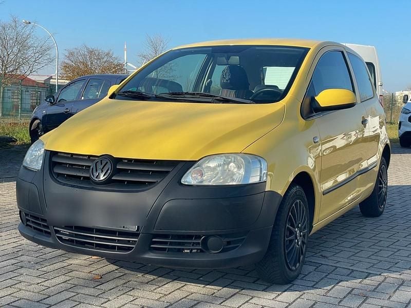 Gelb Gebraucht 2005 VW Fox Basis Kleinwagen | 599 € (Superpreis) - Bild 1/4