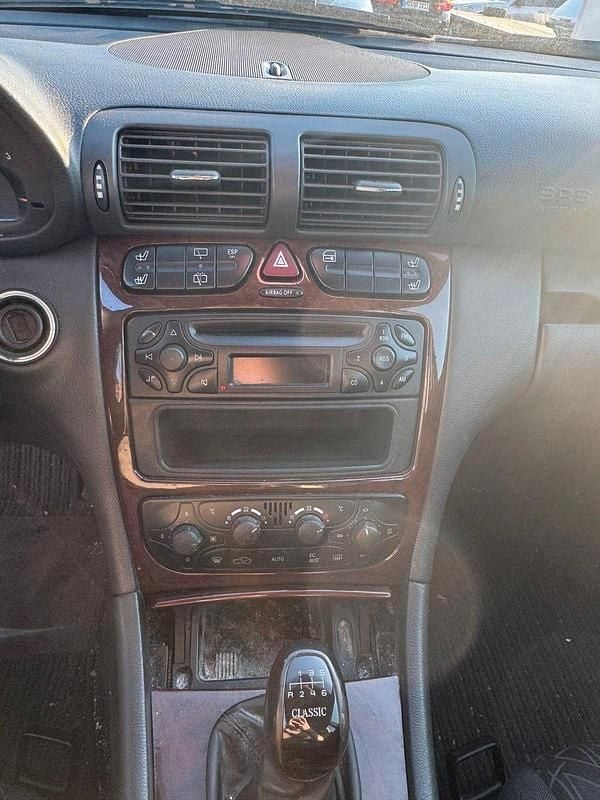 Gebraucht Mercedes C180 143 PS (105 kW) 2002 Silber Kombi