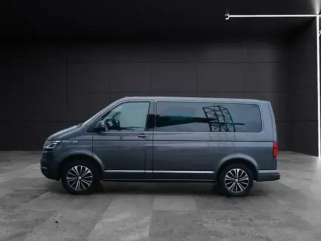 Używany VW Multivan Generation Six 150 KM (110 kW) 2022 Szary Minivan