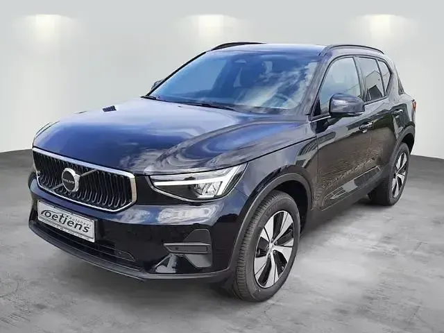 Neu Volvo XC40 Core 163 PS (119 kW) 2026 Crystal white SUV