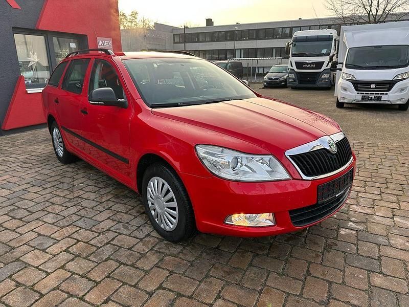 Gebraucht Skoda Octavia 80 PS (58 kW) 2011 Rot Kombi