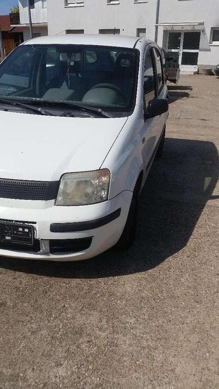 Weiss Gebraucht 2004 Fiat Panda Active Kleinwagen | 800 € (Fairer Preis) - Bild 1/4