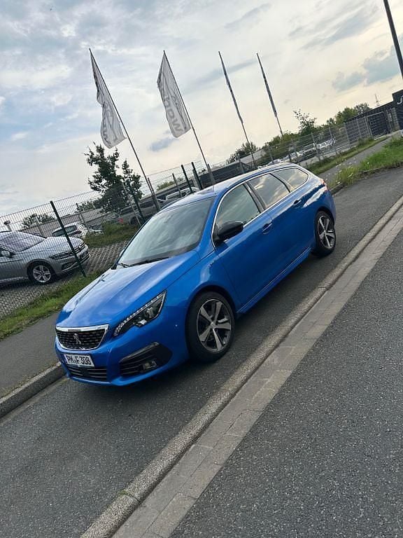 Blau Gebraucht 2021 Peugeot 308 GT Kombi | 17.000 € (Etwas zu teuer) - Bild 1/4