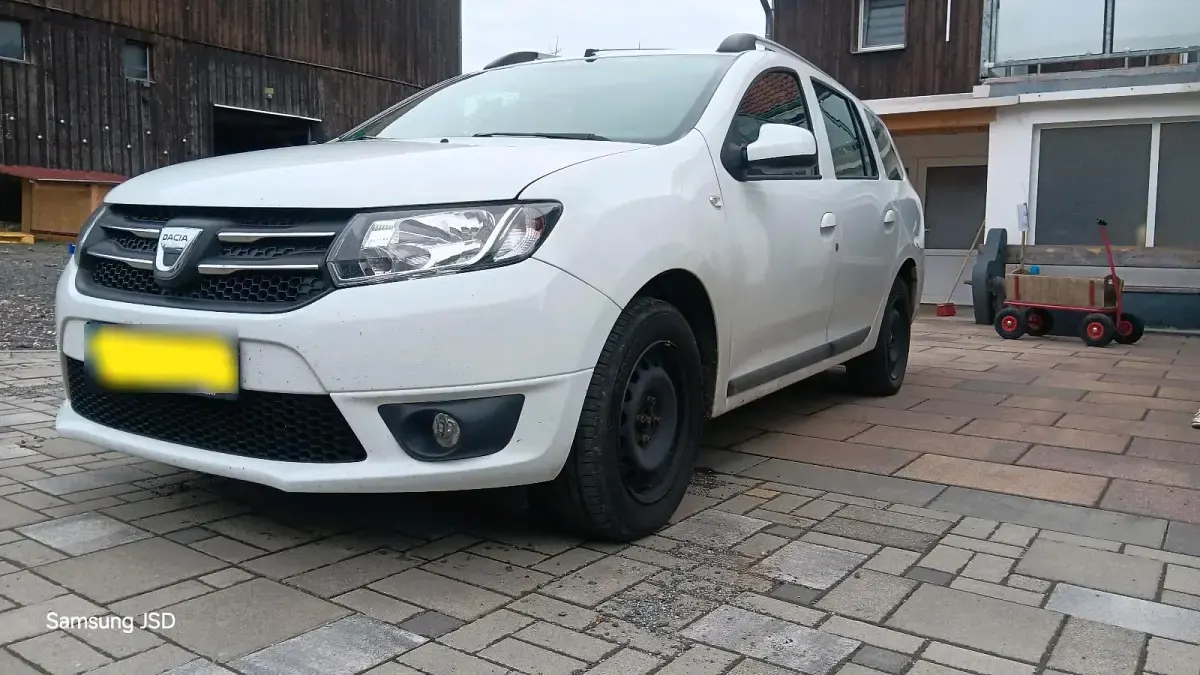 Gebraucht Dacia Logan 75 PS (55 kW) 2026 Weiß Limousine