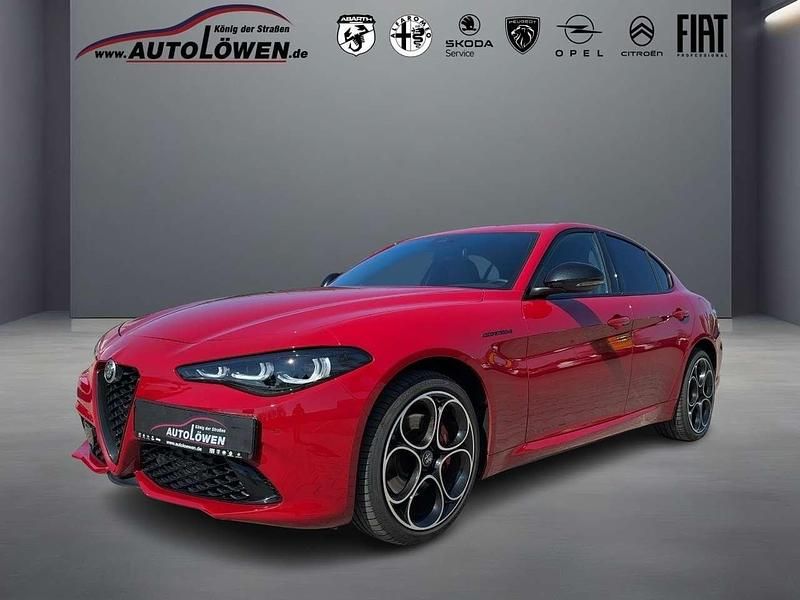 Rot Gebraucht 2023 Alfa Romeo Giulia Competizione Limousine | 34.980 € (Guter Preis) - Bild 1/4