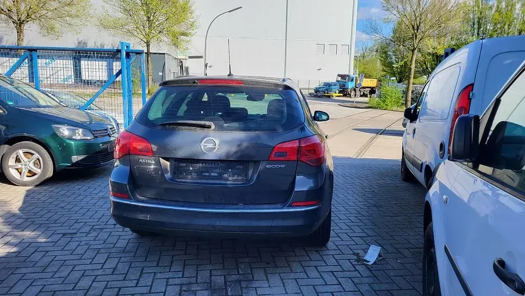 Second-hand Opel Astra 110 CP (80 kW) 2015 Gri Berlinǎ