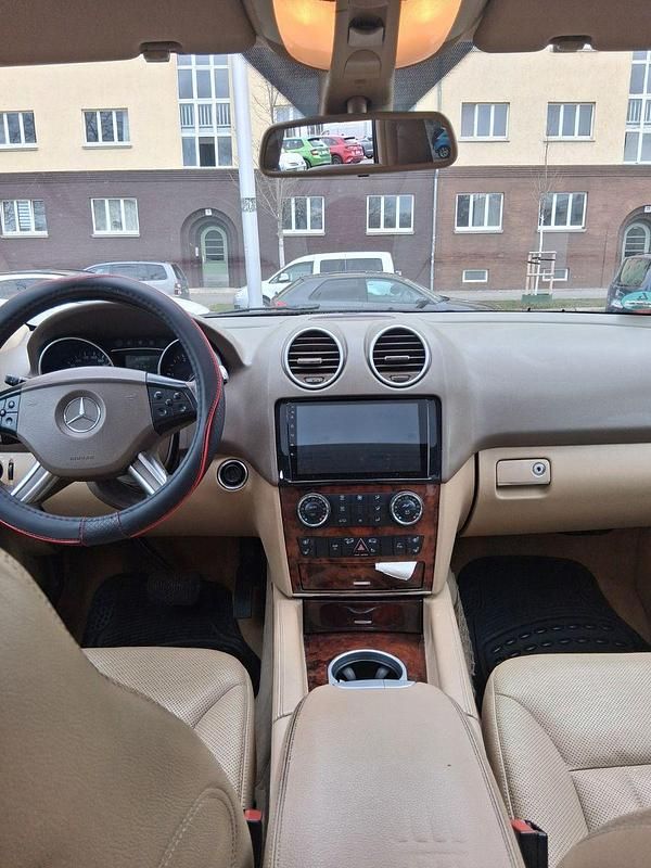 Gebraucht Mercedes ML280 250 PS (183 kW) 2007 Schwarz SUV