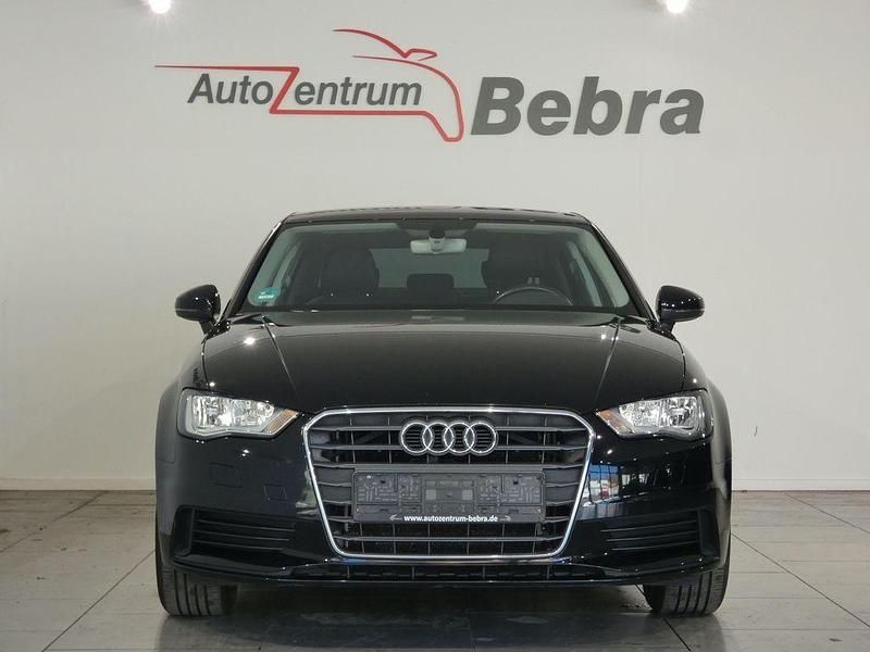 Gebraucht Audi A3 Ambiente 125 PS (91 kW) 2015 Brillantschwarz Limousine