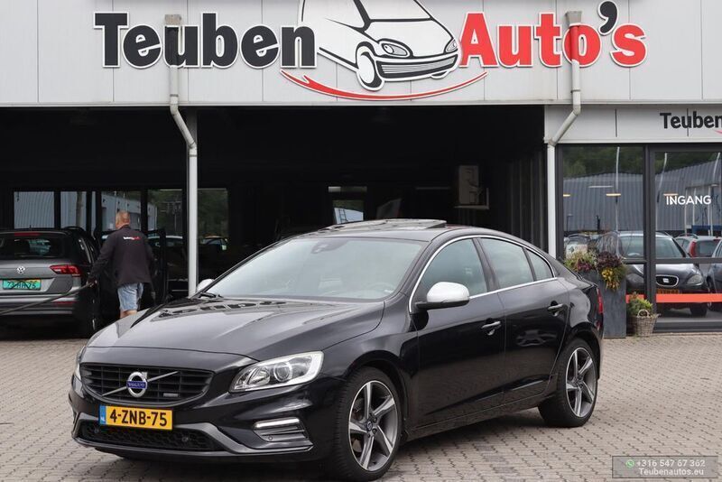 Schwarz Gebraucht 2015 Volvo S60 R-Design Limousine | 11.895 € (Fairer Preis) - Bild 1/4