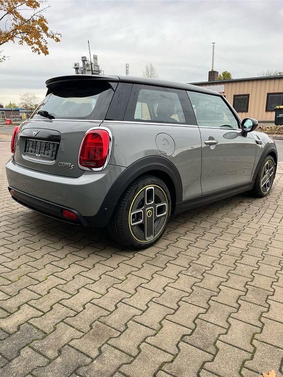 Gebraucht Mini Cooper SE 135 kW (184 PS) 2021 Grau Kleinwagen