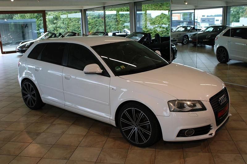 Weiß Gebraucht 2008 Audi A3 Sportback S-Line Limousine | 3.499 € (Superpreis) - Bild 1/4