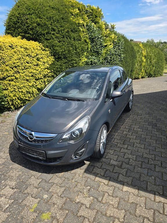 Grau Gebraucht 2014 Opel Corsa Energy Kleinwagen | 4.995 € (Fairer Preis) - Bild 1/4