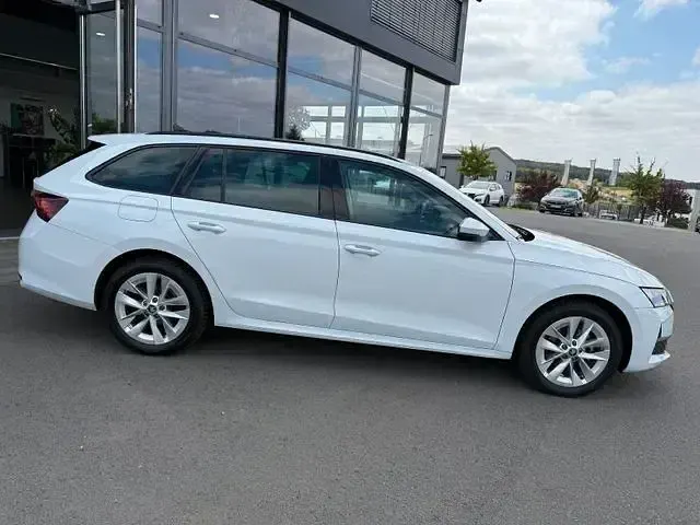 Gebraucht Skoda Octavia Selection 150 PS (110 kW) 2025 Weiß Limousine