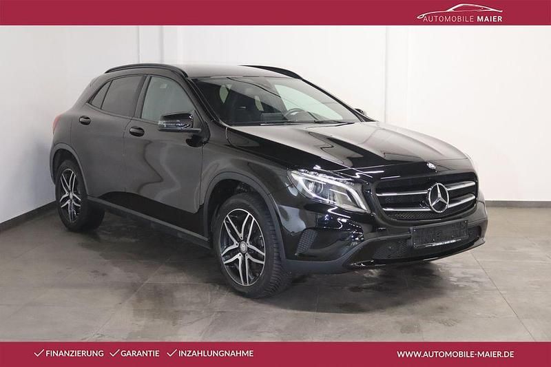 Gebraucht Mercedes GLA200 156 PS (114 kW) 2016 Schwarz SUV