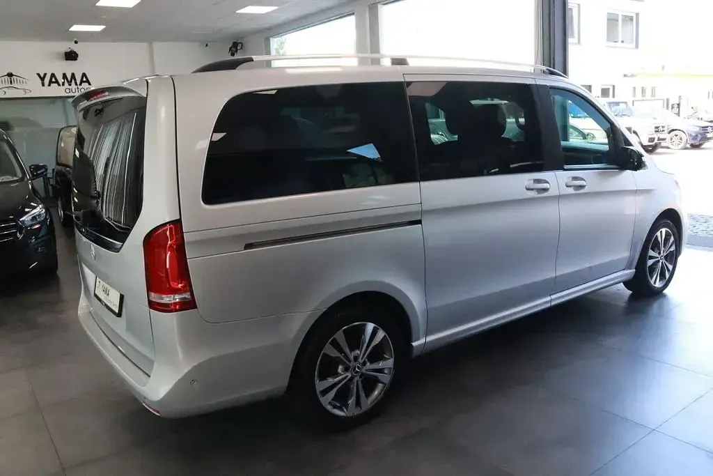 Gebraucht Mercedes V250 AMG line 190 PS (139 kW) 2021 Silber Van / Kleinbus