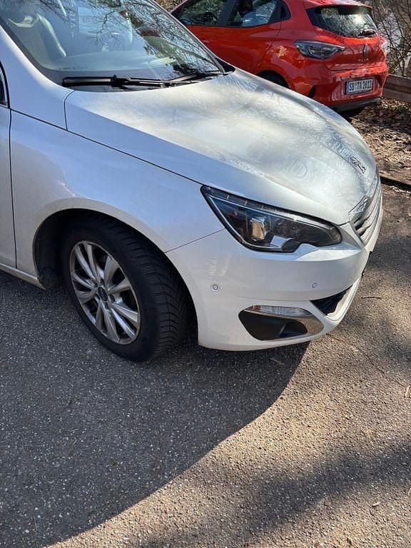 Gebraucht Peugeot 308 SW 120 PS (88 kW) 2015 Schwarz Kombi