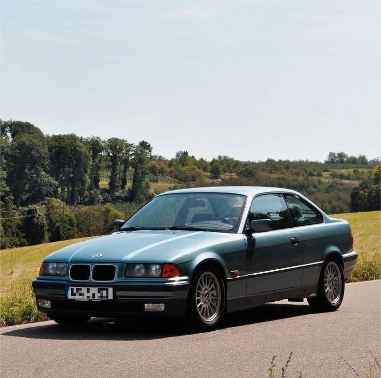 Grün Gebraucht 1995 BMW 316 Performance Coupé | 9.530 € - Bild 1/4