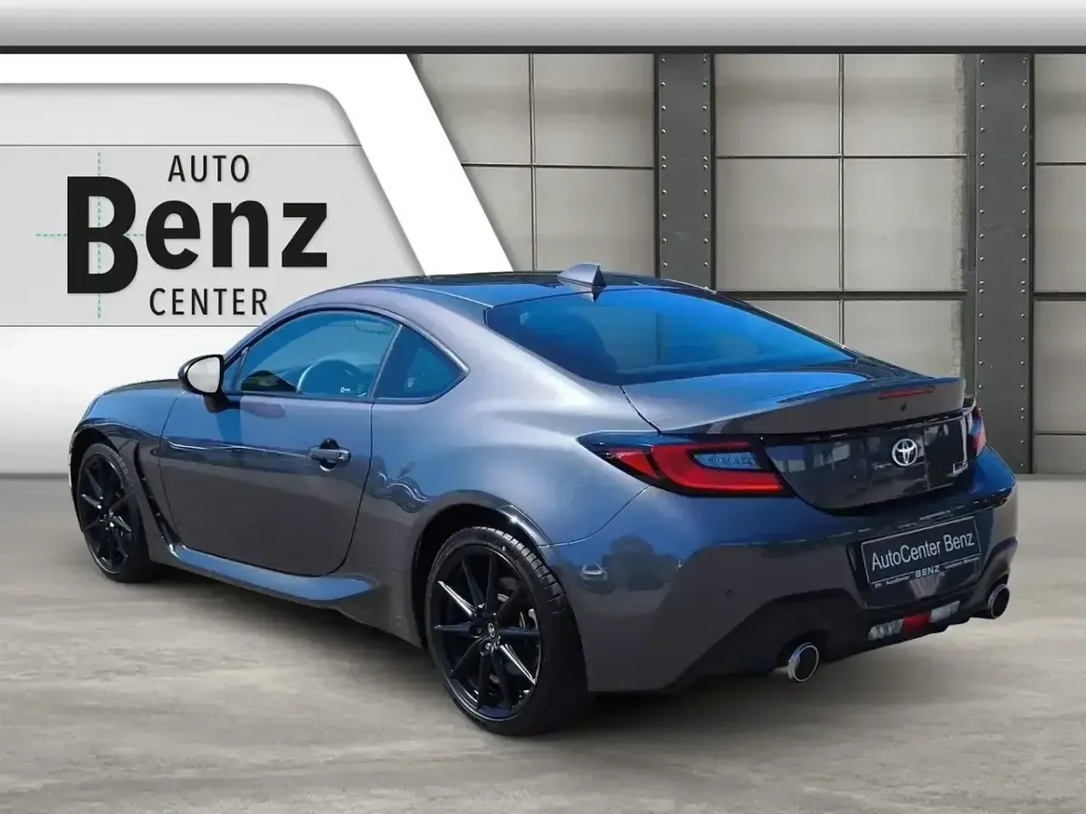 Gebraucht Toyota GR86 234 PS (172 kW) 2023 Magnetite gray (metallic) Coupé
