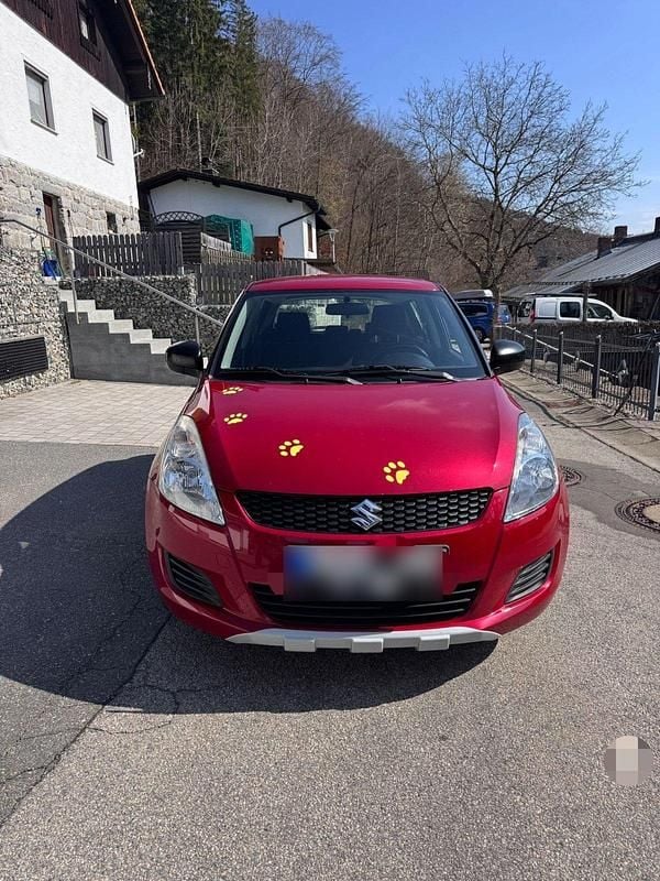 Gebraucht Suzuki Swift 94 PS (69 kW) 2013 Rot Kleinwagen