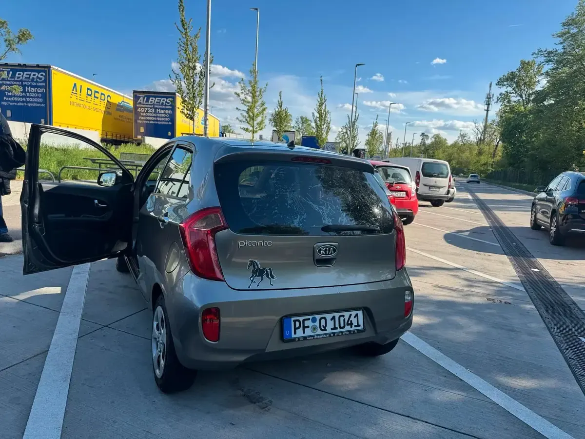 Gebraucht Kia Picanto 69 PS (50 kW) 2011 Gold Kleinwagen