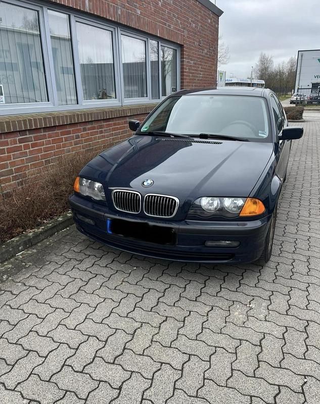 Gebraucht BMW 323 170 PS (125 kW) 1998 Blau Limousine