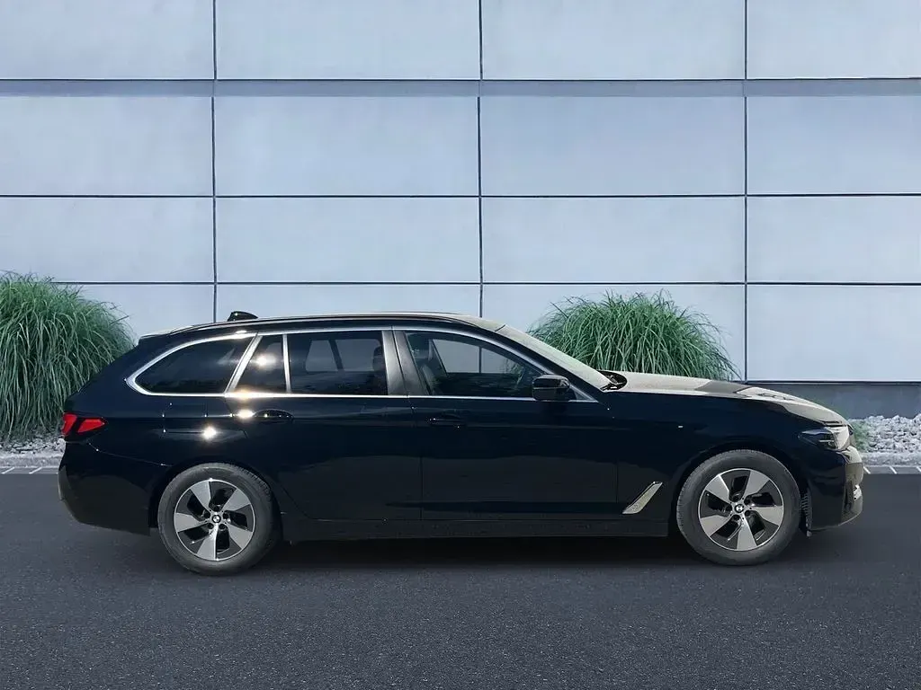 Gebraucht BMW 520 184 PS (135 kW) 2023 Schwarz ii Kombi