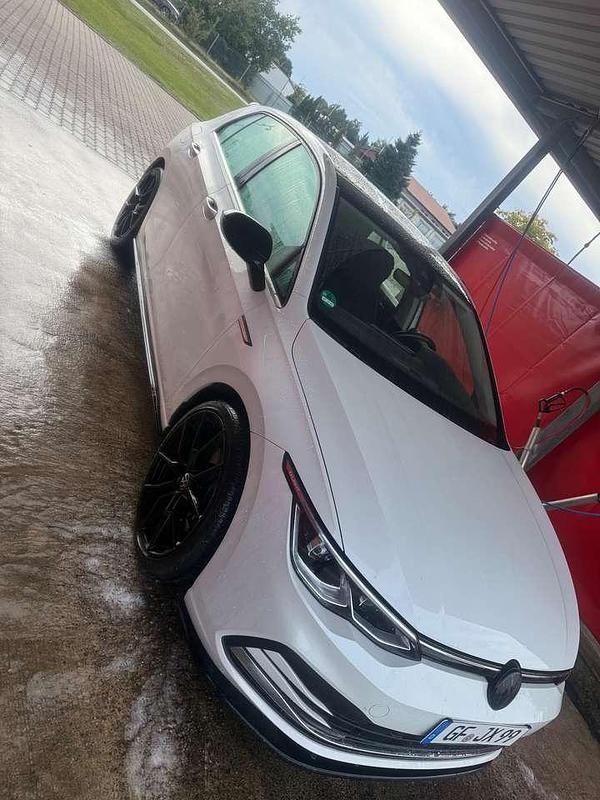 Gebraucht VW Golf VII Style 150 PS (110 kW) 2021 Weiß Kleinwagen