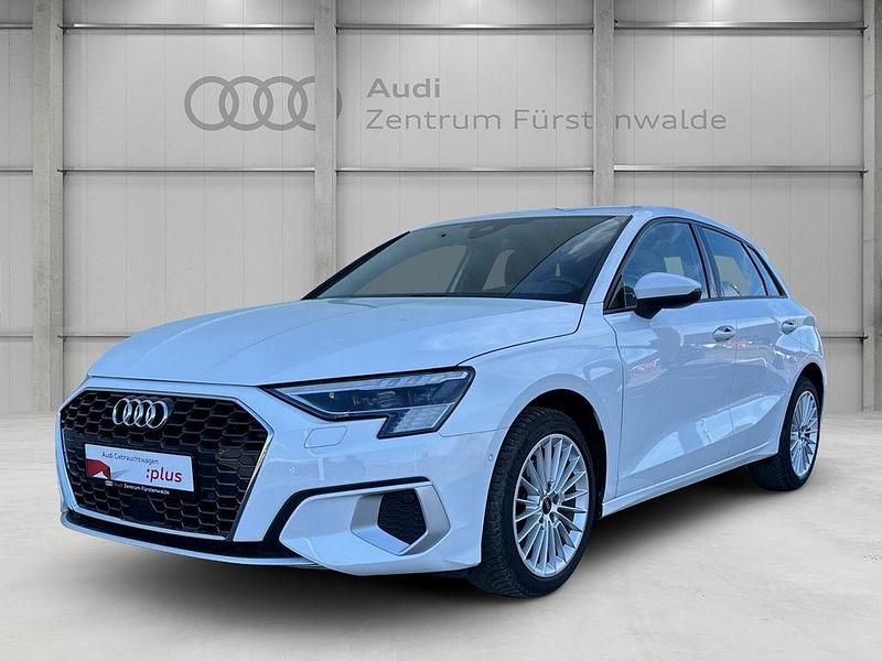 Gebraucht Audi A3 Advanced Plus 116 PS (85 kW) 2022 Ibisweiß Limousine