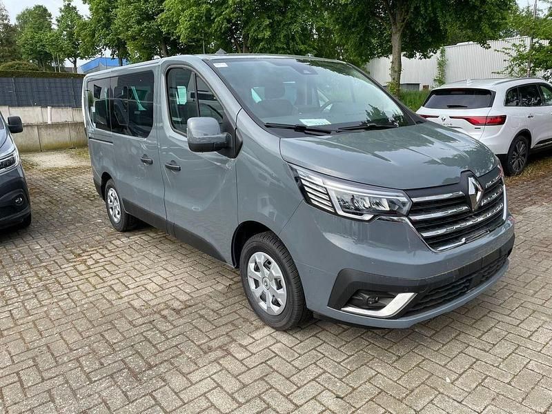 Gebraucht Renault Trafic Life 150 PS (110 kW) 2024 Schiefergrau Van / Kleinbus