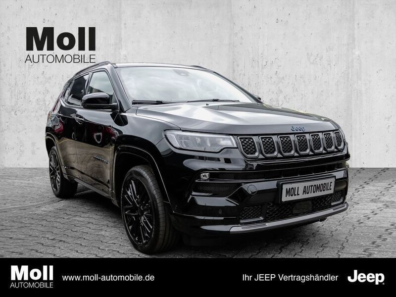 Black clear coat Gebraucht 2022 Jeep Compass SUV | 32.480 € (Teuer) - Bild 1/4