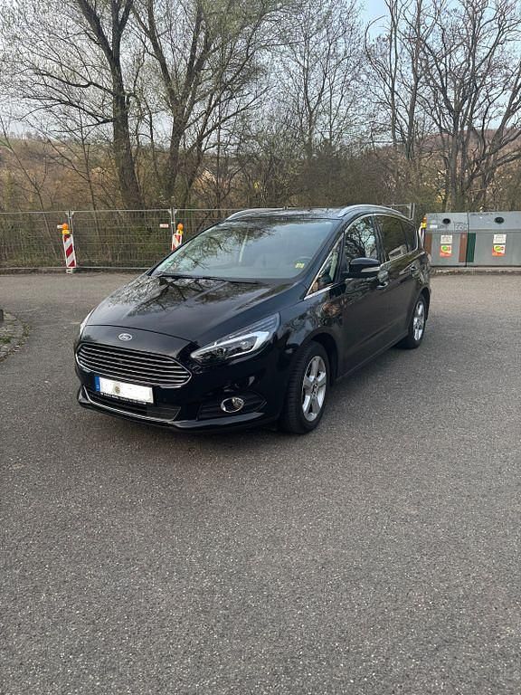 Gebraucht Ford S-MAX Titanium 209 PS (153 kW) 2016 Schwarz Van / Kleinbus
