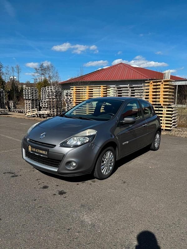 Gebraucht Renault Clio II 100 PS (73 kW) 2010 Grau Limousine