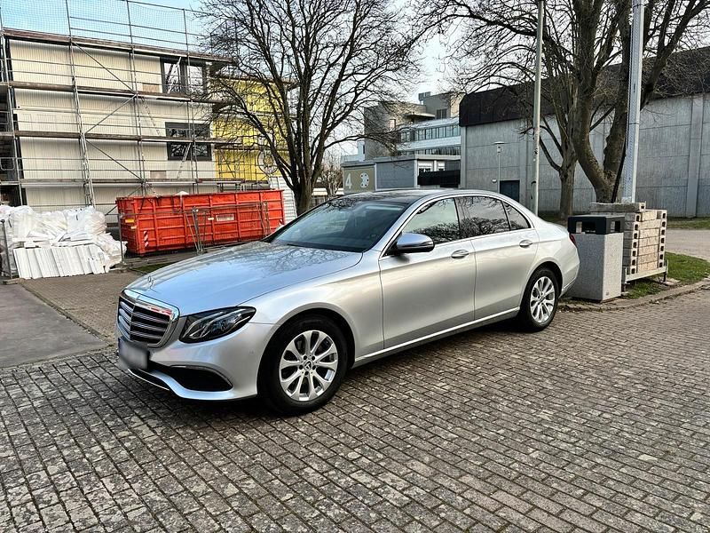 Gebraucht Mercedes E200 Exclusive 184 PS (135 kW) 2017 Silber Limousine