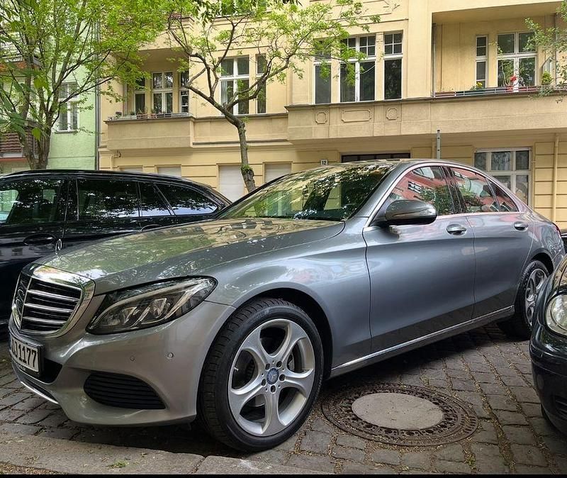 Grau Gebraucht 2014 Mercedes C220 Limousine | 13.500 € (Guter Preis) - Bild 1/4