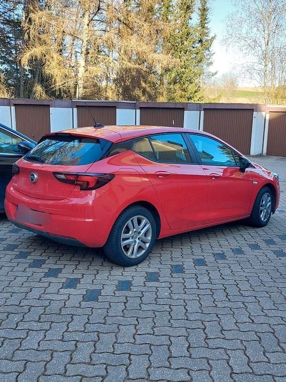 Second-hand Opel Astra 110 CP (80 kW) 2019 Roșu Berlinǎ