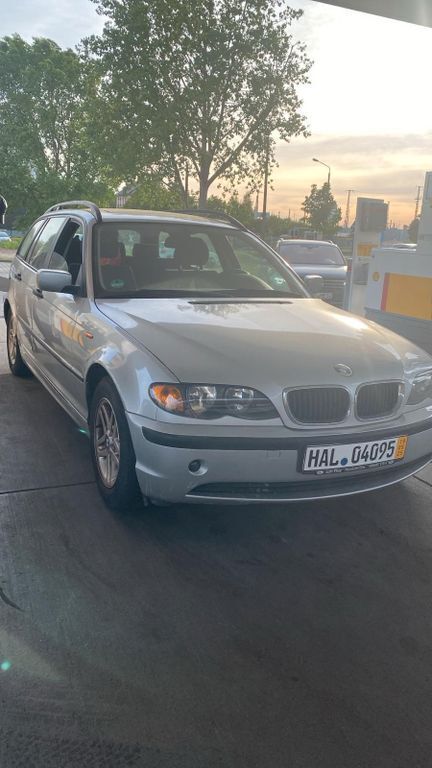 Silber Gebraucht 2003 BMW 316 Kombi | 1.850 € (Guter Preis) - Bild 1/4