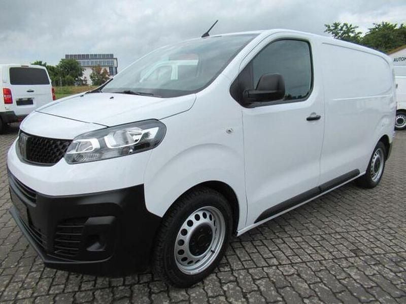 Weiss Gebraucht 2023 Fiat Scudo Van / Kleinbus | 20.400 € (Superpreis) - Bild 1/4