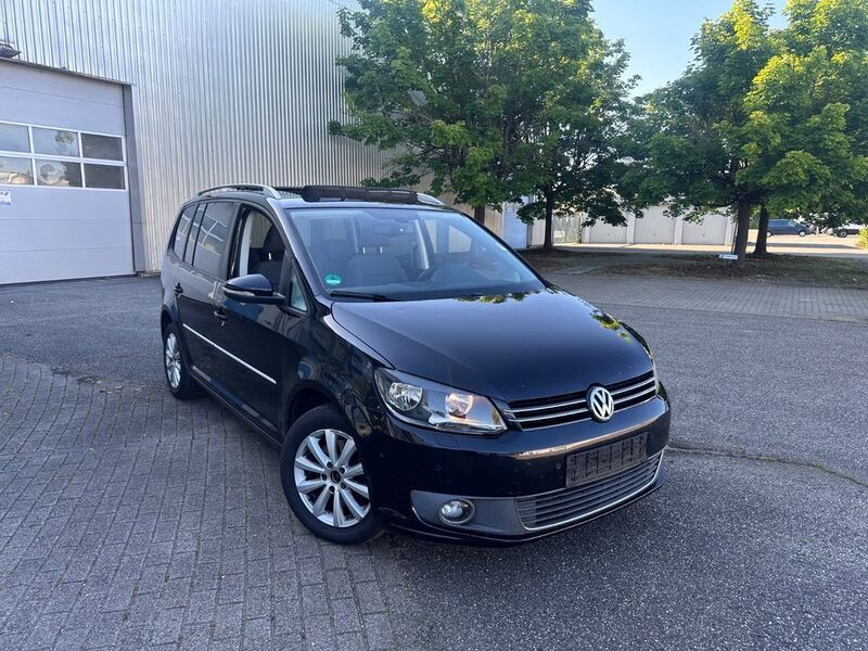 Schwarz Gebraucht 2011 VW Touran Highline Van / Kleinbus | 5.750 € (Superpreis) - Bild 1/4