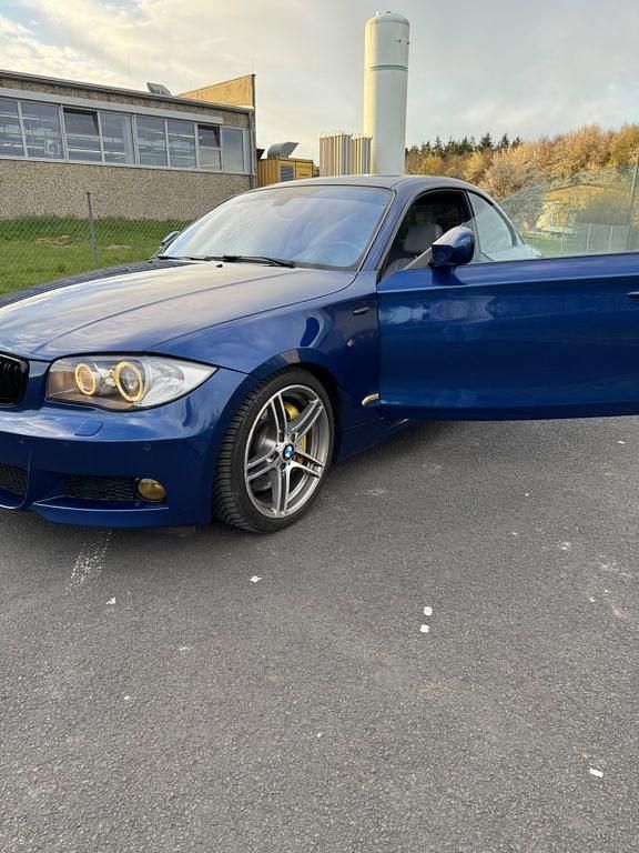 Gebraucht BMW 120 M Performance 177 PS (130 kW) 2010 Blau Kleinwagen