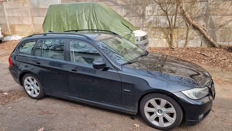 Gebraucht BMW 320 170 PS (125 kW) 2008 Schwarz Kombi