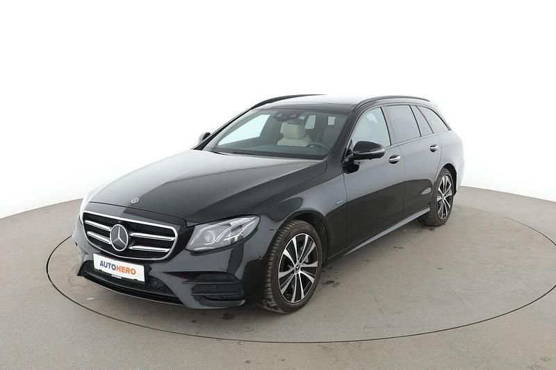 Gebraucht Mercedes E300 AMG line 122 PS (89 kW) 2020 Schwarz Kombi