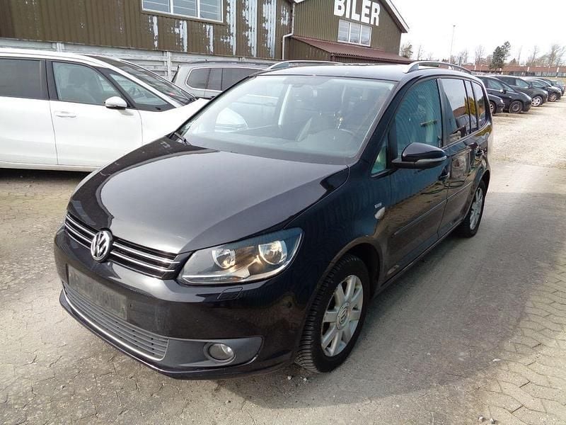 Gebraucht VW Touran Life 140 PS (102 kW) 2015 Schwarz Van / Kleinbus