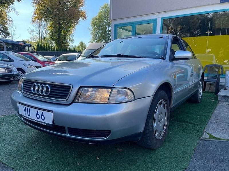 Gebraucht Audi A4 101 PS (74 kW) 1998 Silber Limousine