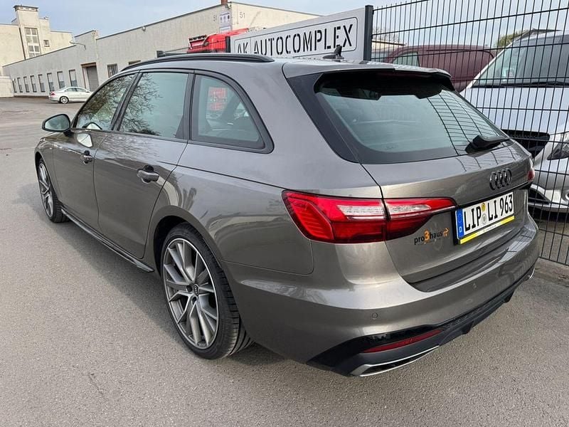Gebraucht Audi A4 Competition 204 PS (150 kW) 2022 Grau Kombi
