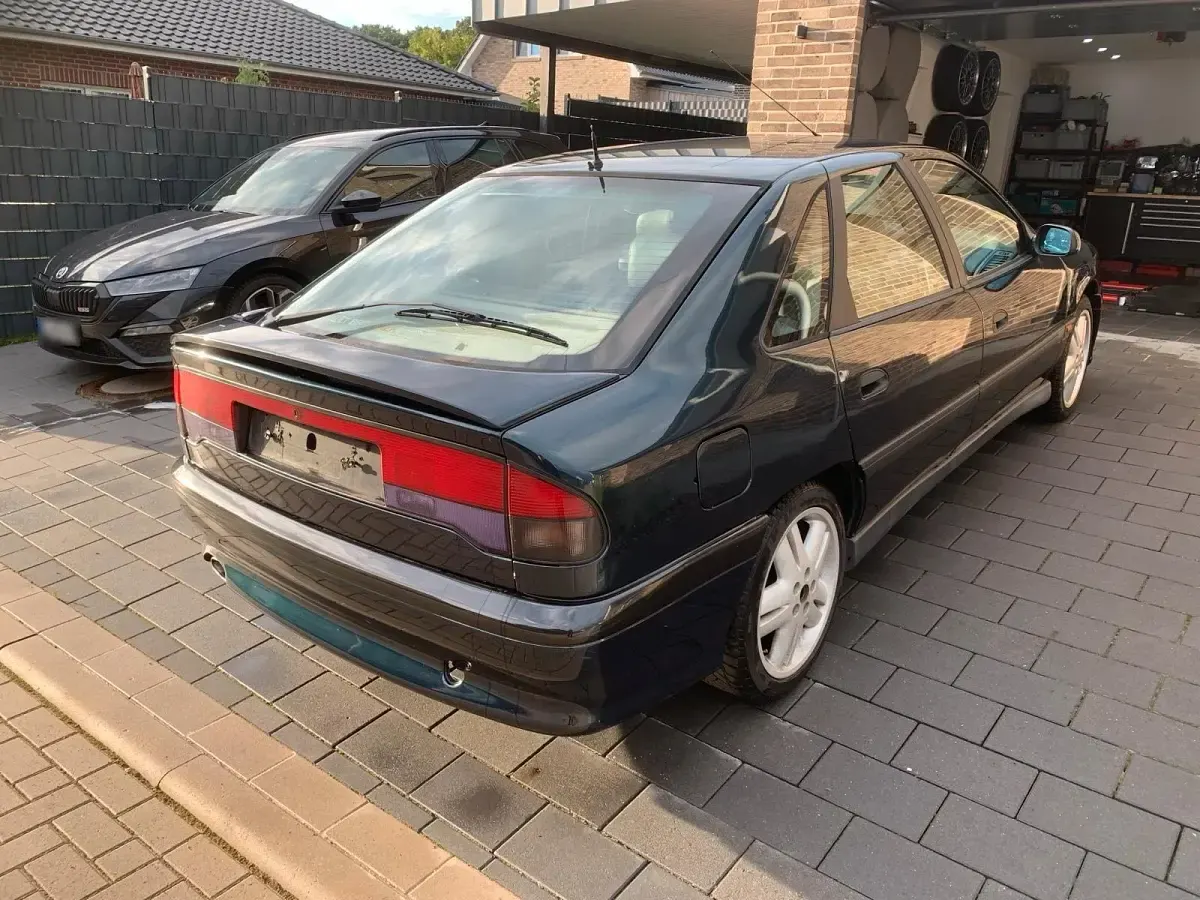 Gebraucht Renault Safrane 265 PS (194 kW) 1993 Grün Kleinwagen